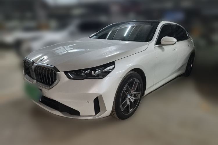 Used BMW 5 Series 2024 530Li Leading Luxury Package Guazi used car, China used car export, Used car for sale, Used cars, Cheapest cars for sale