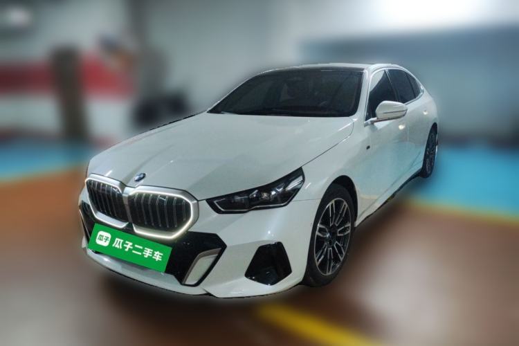 Used BMW 5 Series 2024 530Li Leading Model M Sport Package Guazi used car, China used car export, Used car for sale, Used cars, Cheapest cars for sale