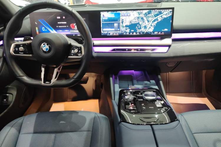 Used BMW 5 Series 2024 530Li Luxury Edition M Sport Package Audio And AC Panel