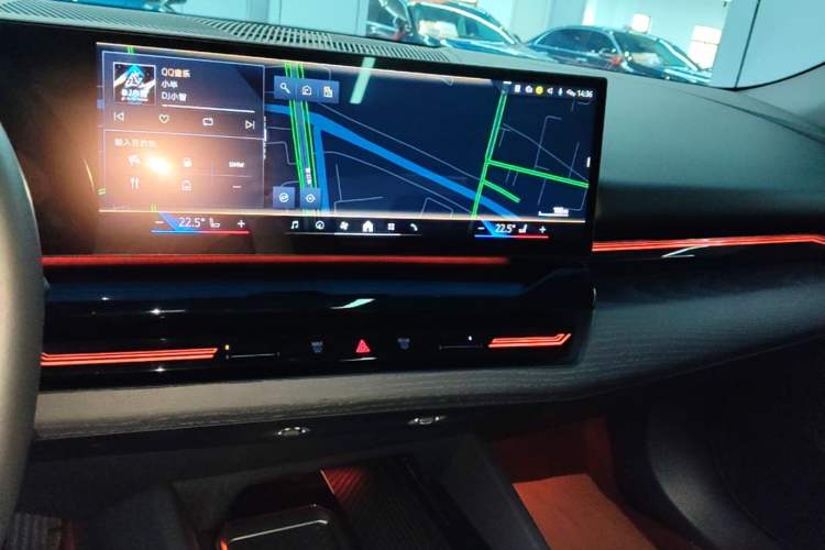 Used BMW 5 Series 2024 525Li Luxury Package Audio And AC Panel