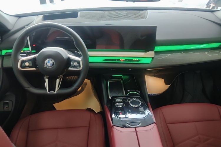 Used BMW 5 Series 2024 530Li Luxury Edition M Sport Package Center Console
