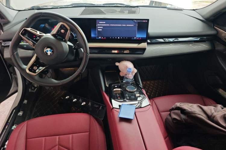Used BMW 5 Series 2024 530Li Leading Model M Sport Package Center Console
