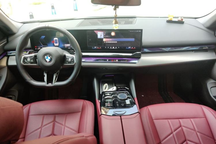 Used BMW 5 Series 2024 525Li M Sport Package Center Console