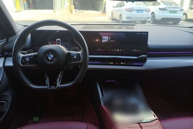 Used BMW 5 Series 2024 525Li M Sport Package Center Console