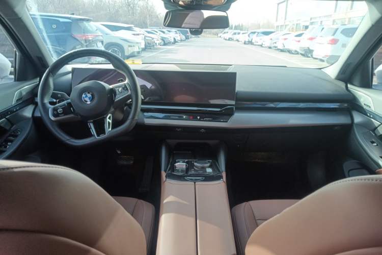 Used BMW 5 Series 2024 530Li Leading Model M Sport Package Center Console