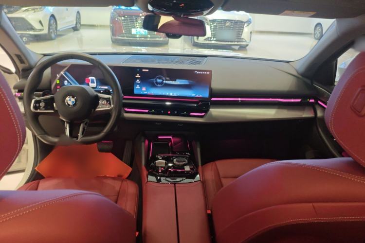Used BMW 5 Series 2024 525Li M Sport Package Center Console