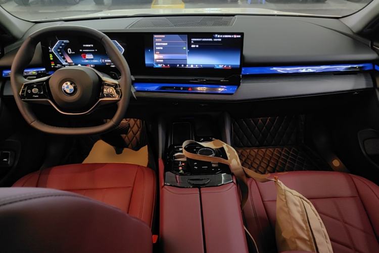 Used BMW 5 Series 2024 530Li Leading Luxury Package Center Console