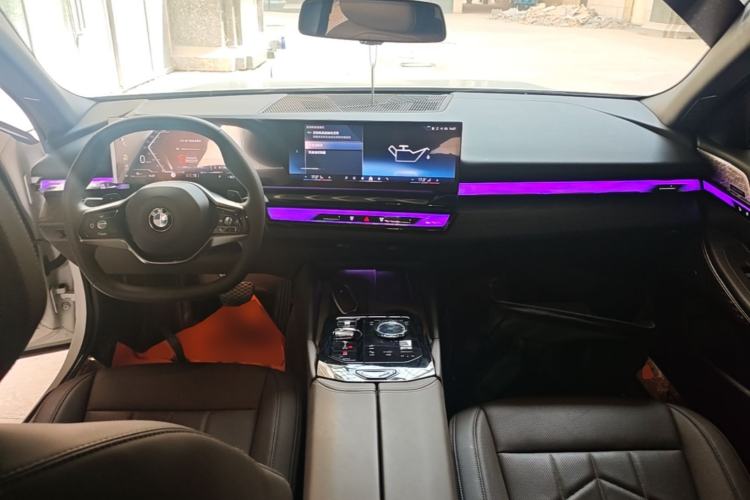 Used BMW 5 Series 2024 530Li Leading Luxury Package Center Console