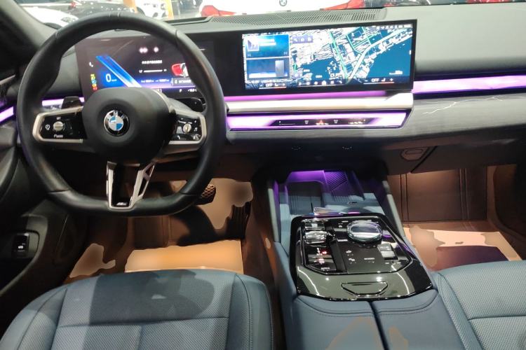Used BMW 5 Series 2024 530Li Luxury Edition M Sport Package Center Console
