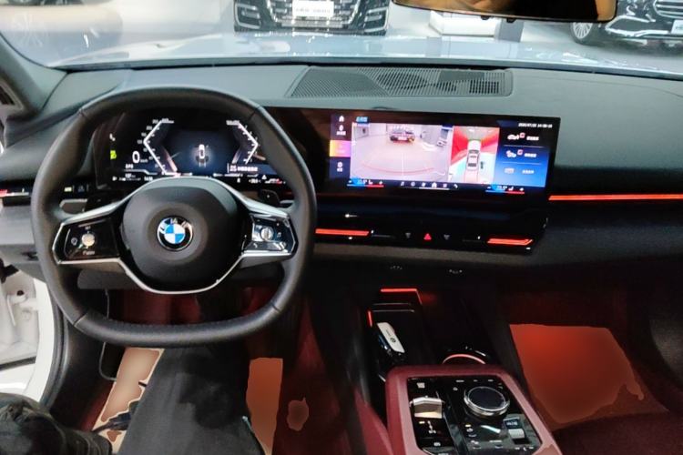 Used BMW 5 Series 2024 525Li Luxury Package Center Console