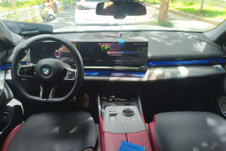 Used BMW 5 Series 2024 525i M Sport Package Center Console