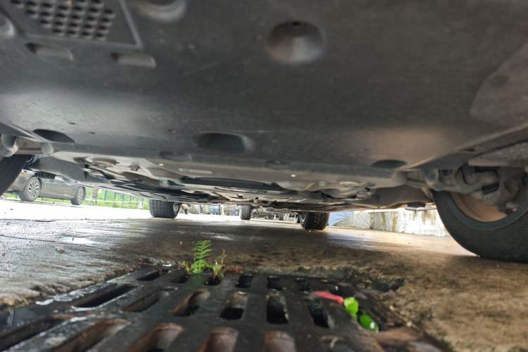 Used BMW 5 Series 2024 530Li Leading Model M Sport Package Chassis Front