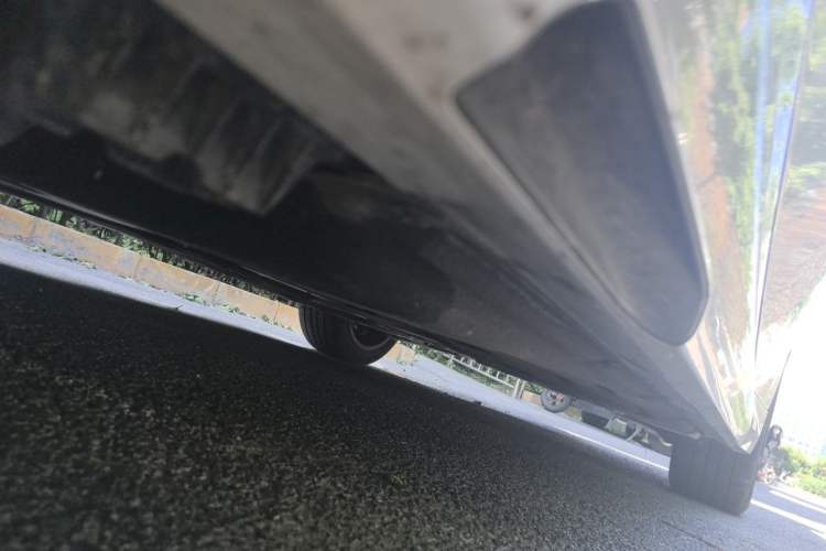 Used BMW 5 Series 2024 530Li Leading Luxury Package Chassis Front Left