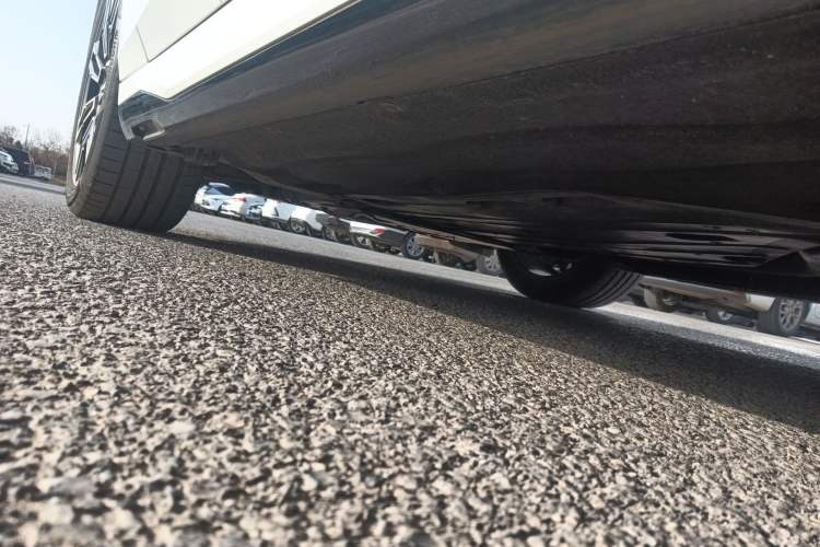 Used BMW 5 Series 2024 530Li Leading Model M Sport Package Chassis Front Left