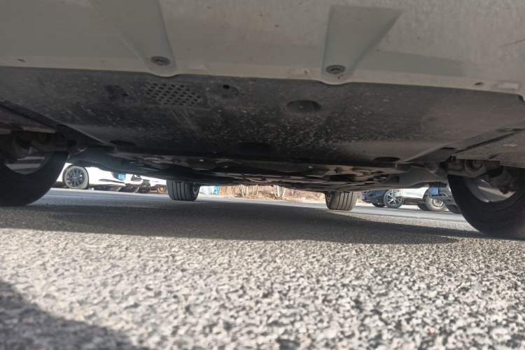 Used BMW 5 Series 2024 530Li Leading Model M Sport Package Chassis Front