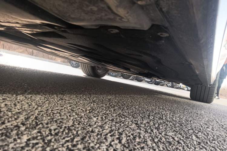 Used BMW 5 Series 2024 530Li Leading Model M Sport Package Chassis Front Right