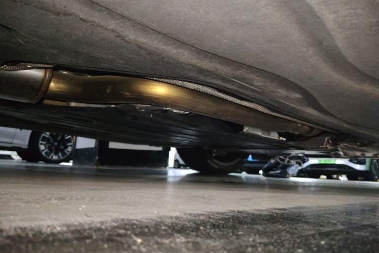 Used BMW 5 Series 2024 530Li Luxury Edition M Sport Package Chassis Front Right