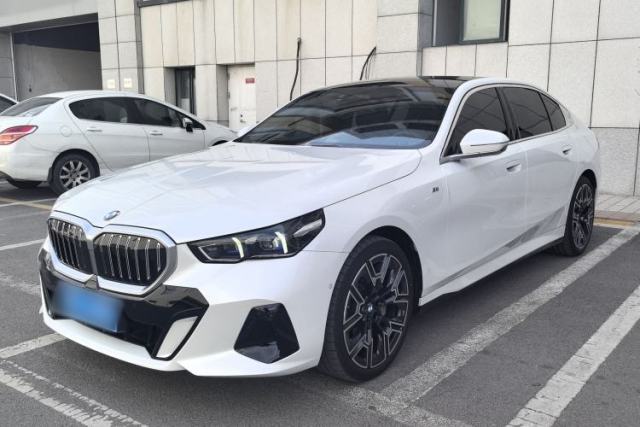Used BMW 5 Series 2024 530Li Luxury Edition M Sport Package