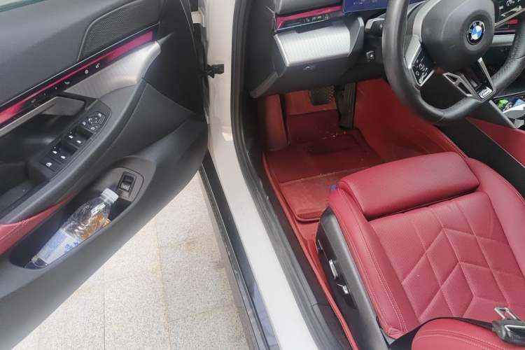 Used BMW 5 Series 2024 525i M Sport Package Driver Seat