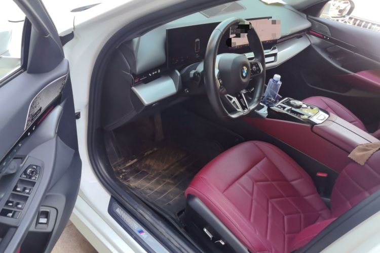 Used BMW 5 Series 2024 525Li M Sport Package Driver Seat