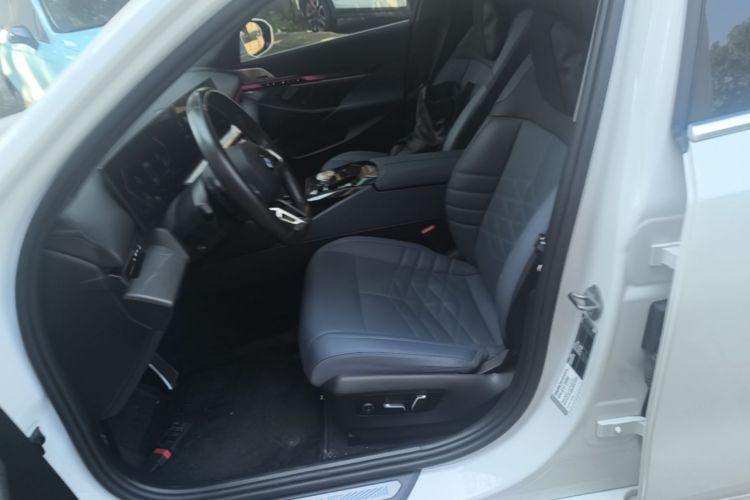Used BMW 5 Series 2024 530Li Luxury Edition M Sport Package Driver Seat