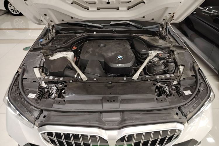 Used BMW 5 Series 2024 525Li M Sport Package Engine Bay