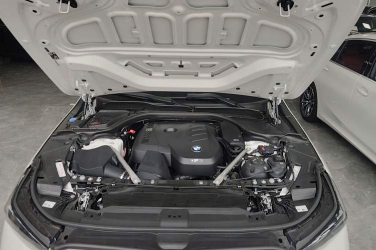 Used BMW 5 Series 2024 530Li Luxury Edition M Sport Package Engine Bay