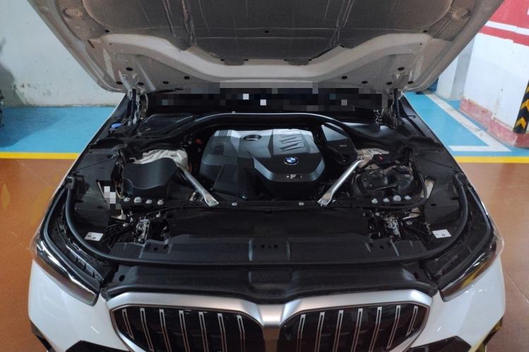 Used BMW 5 Series 2024 530Li Leading Model M Sport Package Engine Bay