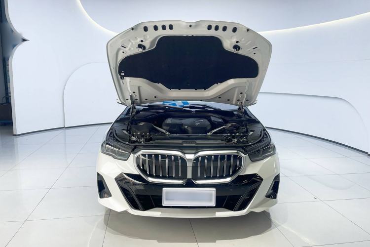 Used BMW 5 Series 2024 525i M Sport Package Engine Bay