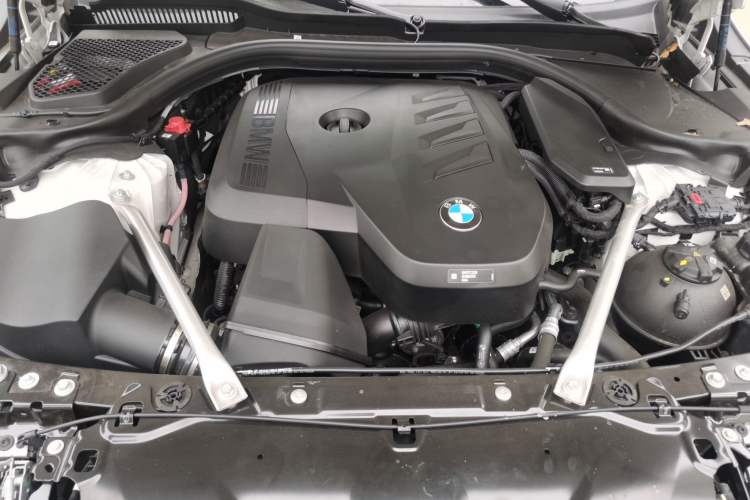 Used BMW 5 Series 2024 525Li M Sport Package Engine Bay