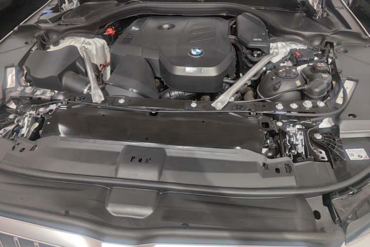 Used BMW 5 Series 2024 530Li Leading Model M Sport Package Engine Bay