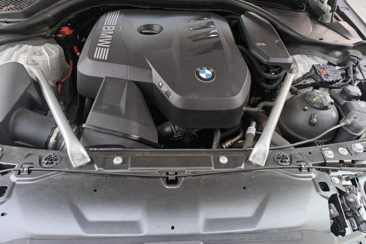 Used BMW 5 Series 2024 525i M Sport Package Engine Bay