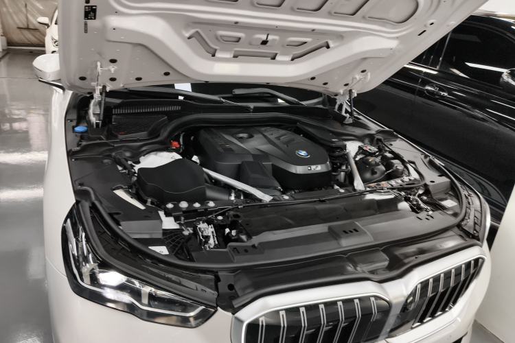 Used BMW 5 Series 2024 530Li Leading Luxury Package Engine Bay