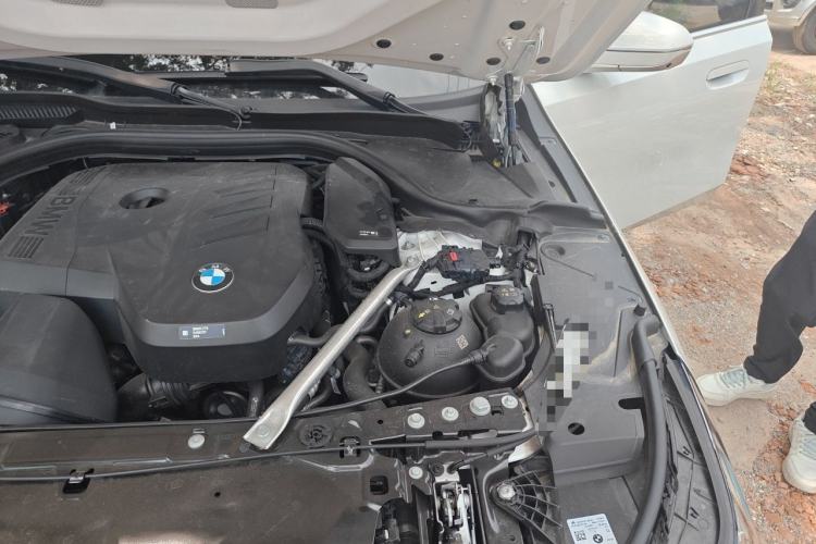 Used BMW 5 Series 2024 530Li Leading Model M Sport Package Engine Bay Left