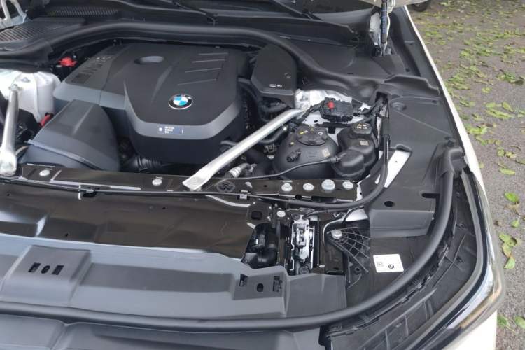Used BMW 5 Series 2024 530Li Luxury Package Premium Edition Engine Bay Left