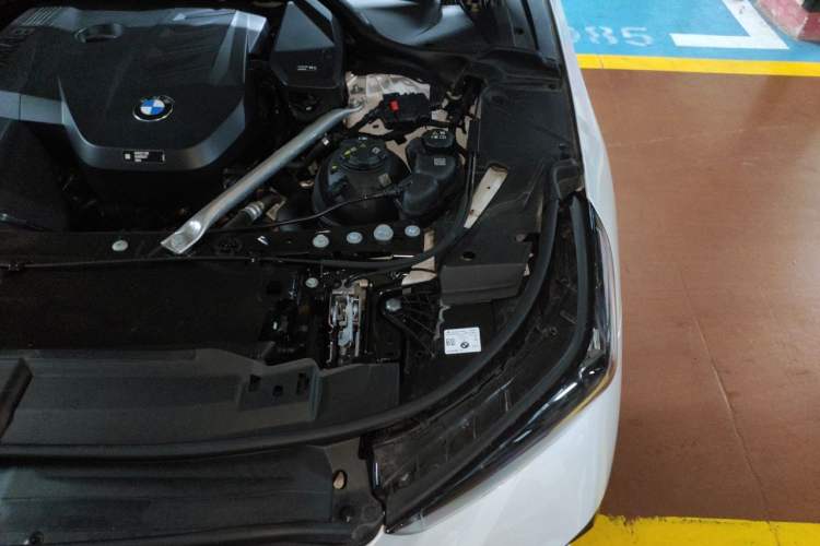 Used BMW 5 Series 2024 530Li Leading Model M Sport Package Engine Bay Left