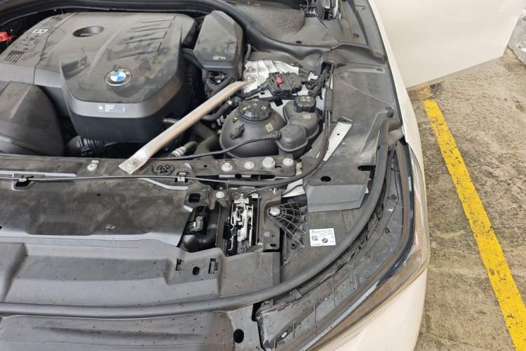 Used BMW 5 Series 2024 530Li Leading Model M Sport Package Engine Bay Left