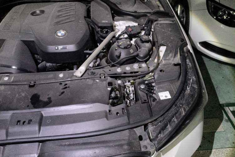 Used BMW 5 Series 2024 530Li Leading Model M Sport Package Engine Bay Left