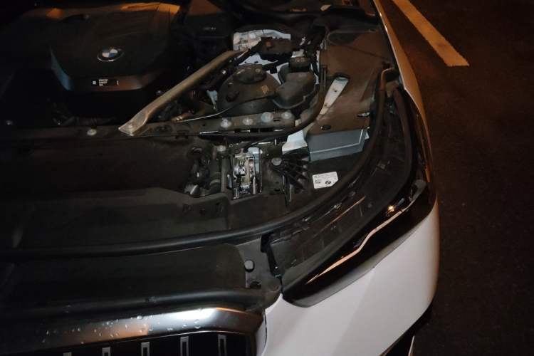 Used BMW 5 Series 2024 530i Leading Model M Sport Package Engine Bay Left