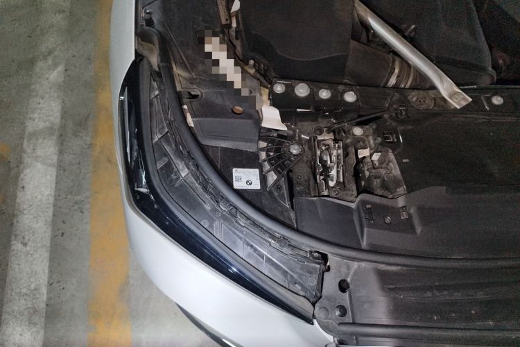 Used BMW 5 Series 2024 530Li Leading Luxury Package Engine Bay Right