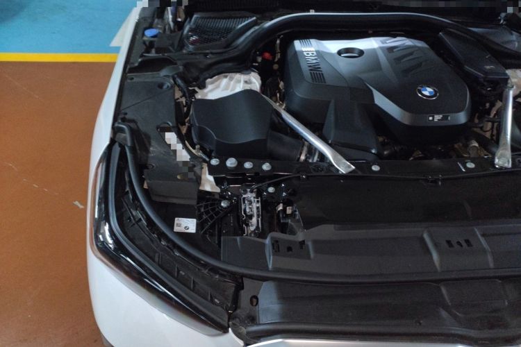 Used BMW 5 Series 2024 530Li Leading Model M Sport Package Engine Bay Right