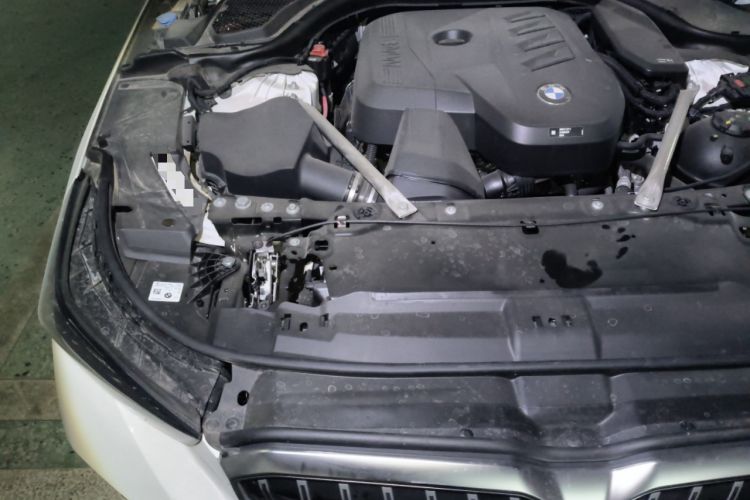 Used BMW 5 Series 2024 530Li Leading Model M Sport Package Engine Bay Right