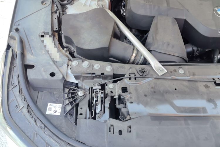 Used BMW 5 Series 2024 525Li M Sport Package Engine Bay Right