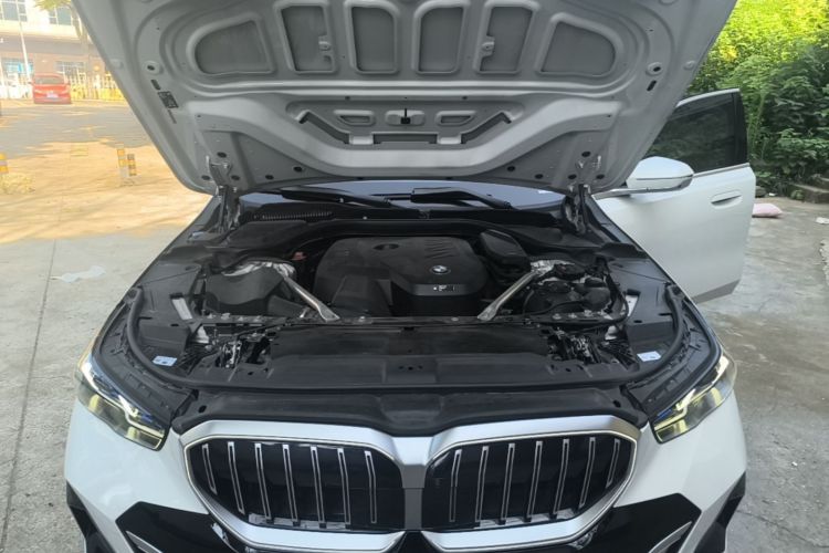 Used BMW 5 Series 2024 530Li Luxury Edition M Sport Package Engine Bay
