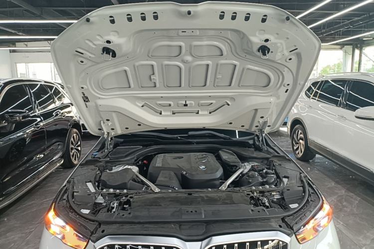 Used BMW 5 Series 2024 525i M Sport Package Engine Bay