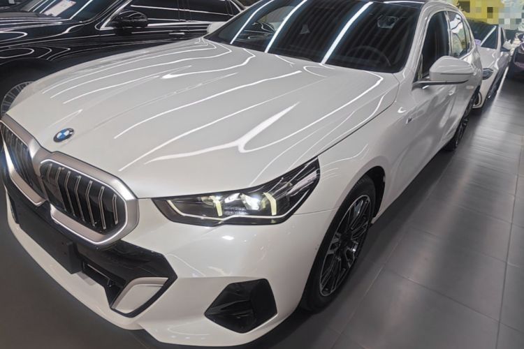 Used BMW 5 Series 2024 530Li Leading Model M Sport Package Guazi used car, China used car export, Used car for sale, Used  cars, Cheapest cars for sale