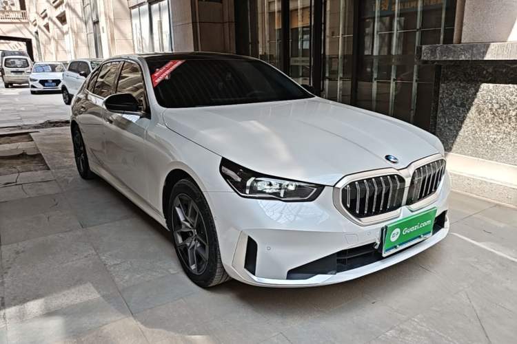 Used BMW 5 Series 2024 530Li Leading Luxury Package Exterior 1