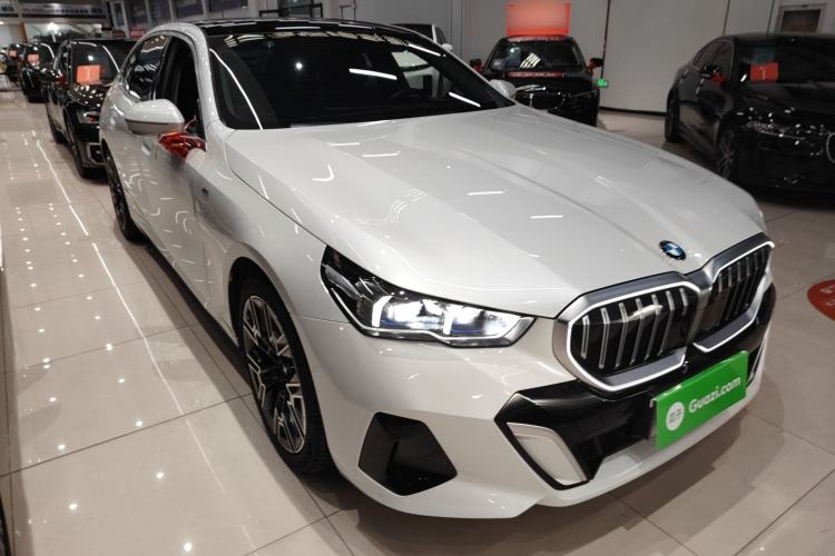 Used BMW 5 Series 2024 530Li Luxury Edition M Sport Package Exterior 1
