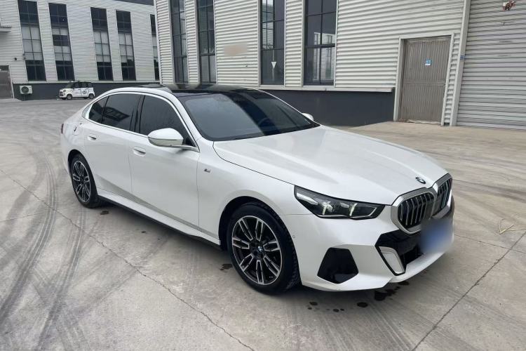 Used BMW 5 Series 2024 525Li M Sport Package Exterior 2