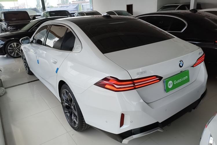 Used BMW 5 Series 2024 530Li Luxury Edition M Sport Package Exterior 2